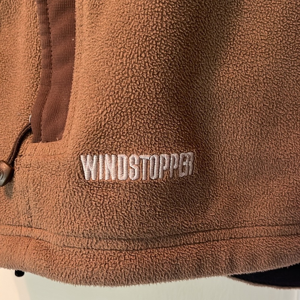 North face Mens Large wind stopper coat. Brown.Some wear on the Velcro sleeve. - Picture 2 of 7